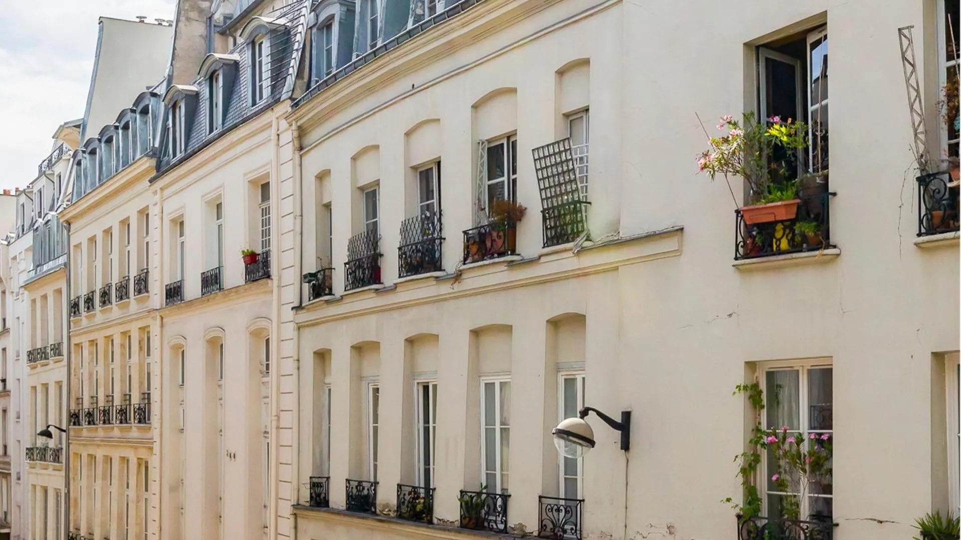 Apartment Merveil - Luxury Suite - Louvre - Aboukir III Paris